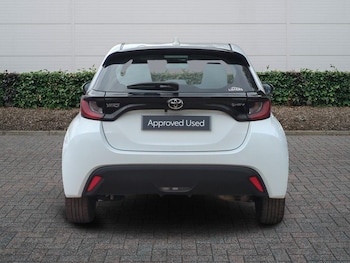 Used Toyota Yaris 2024 for sale - 79338695: Photo