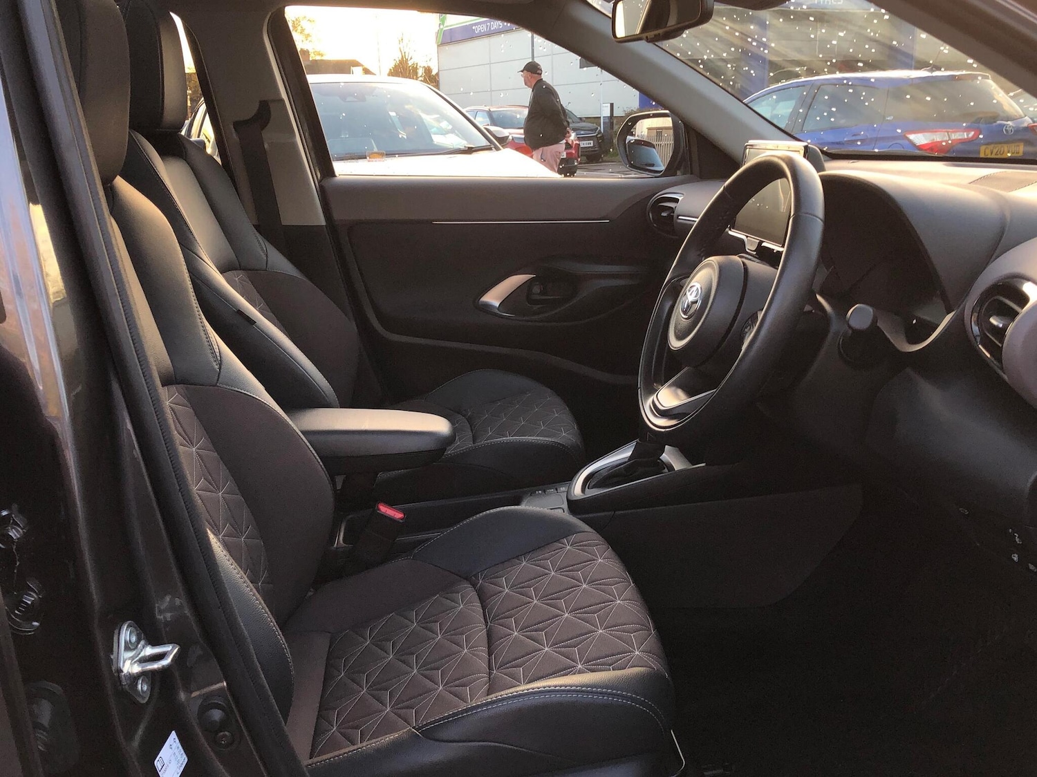 Used Toyota Yaris Cross 2023 for sale - 76434333: Photo 13