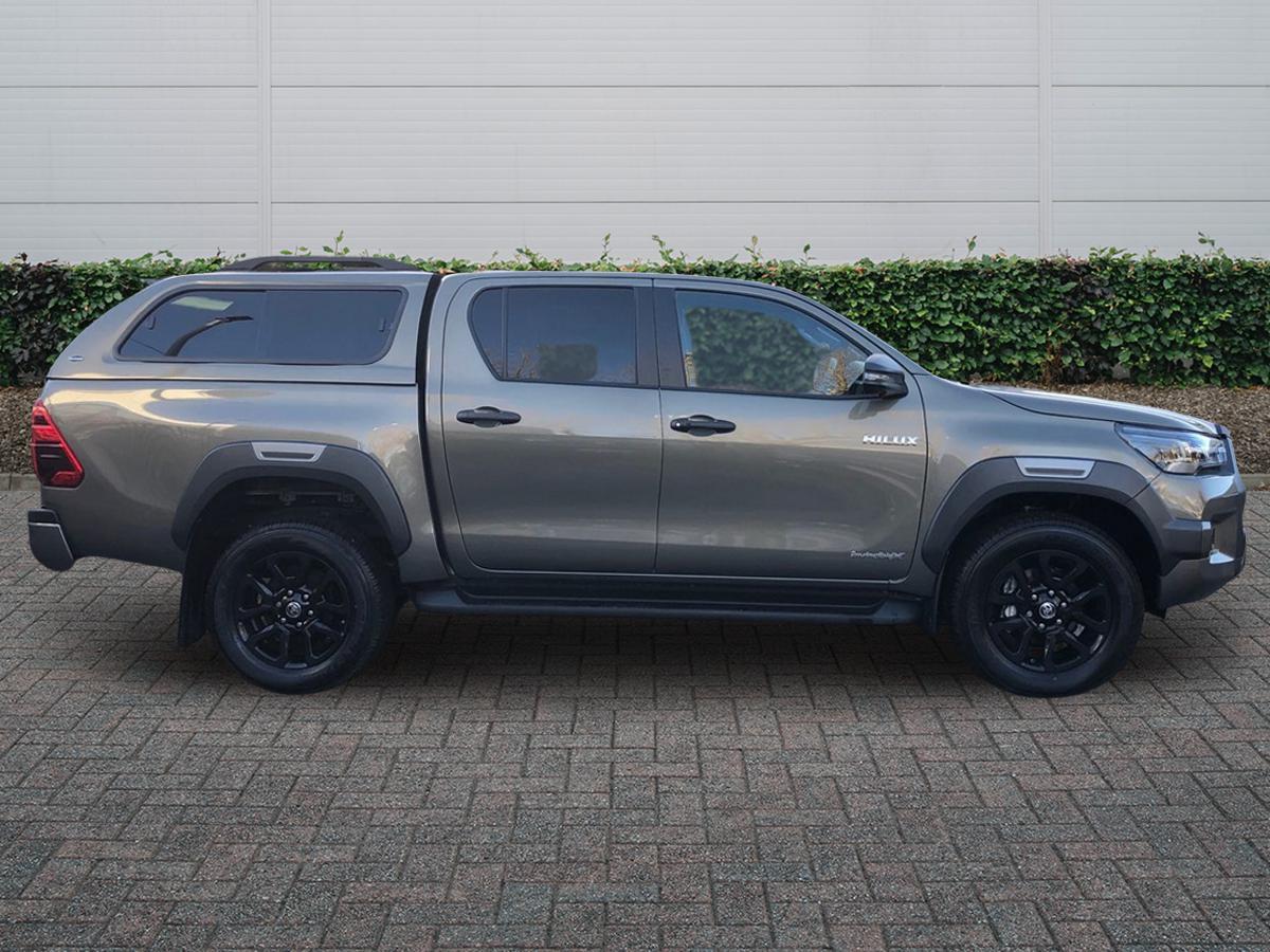 Used Toyota Hilux 2025 for sale - 76942844: Photo 4