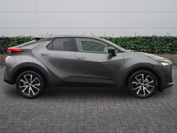 Used Toyota C-HR 2025 for sale - 78990121: Photo