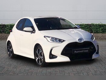 Used Toyota Yaris 2024 for sale - 77926857: Photo