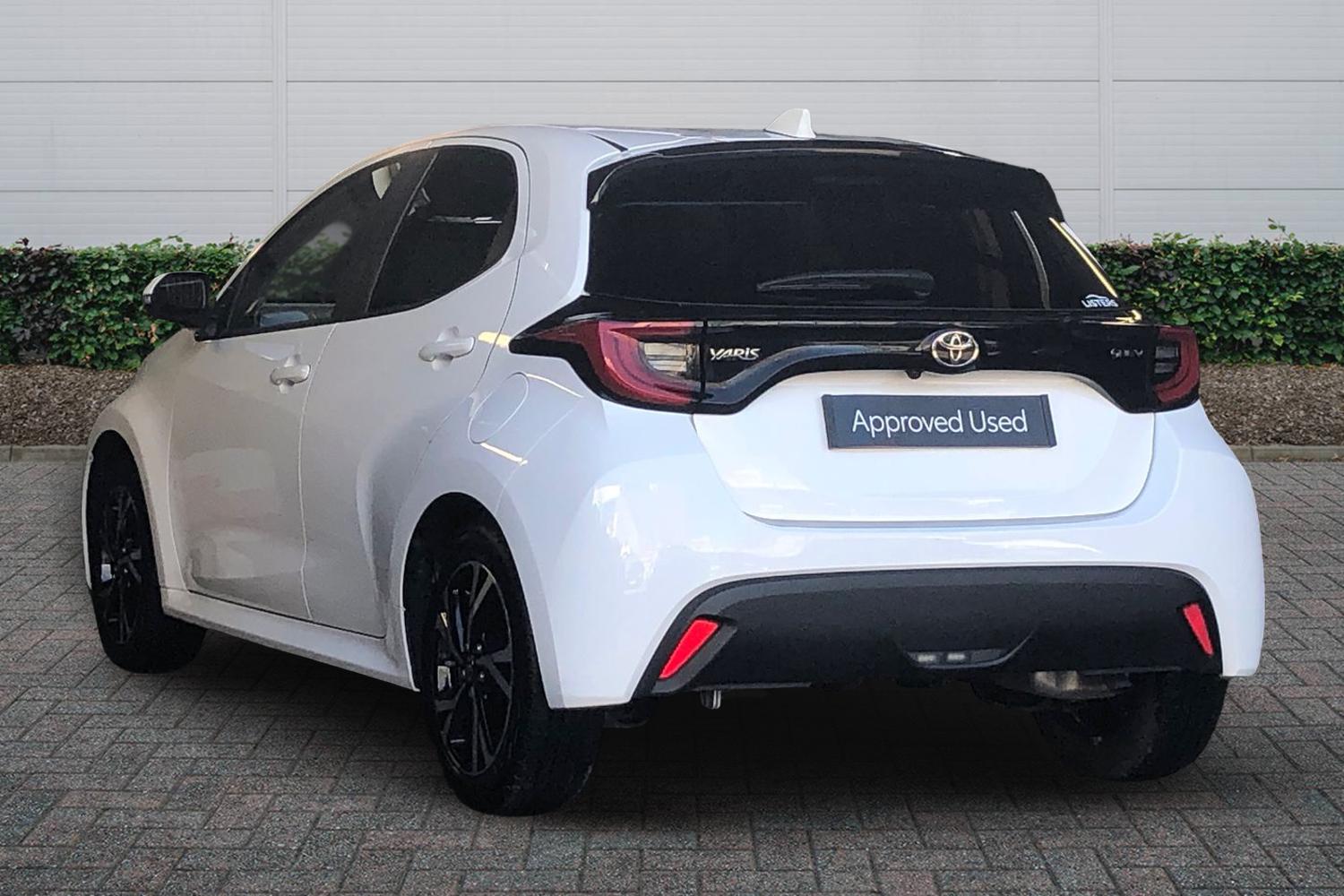 Used Toyota Yaris 2024 for sale - 77926857: Photo 2