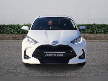 Used Toyota Yaris 2024 for sale - 77926857: Photo