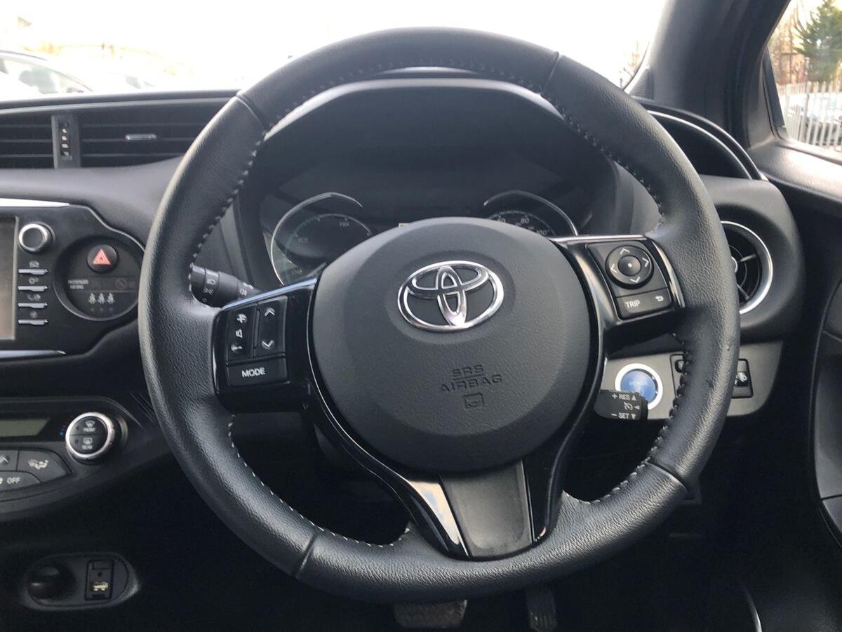 Used Toyota Yaris 2020 for sale - 77321319: Photo 10