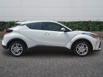 Used Toyota C-HR 2023 for sale - 79318339: Photo
