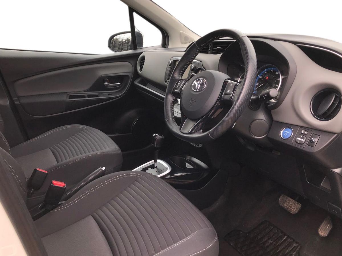 Used Toyota Yaris 2017 for sale - 77926818: Photo 12