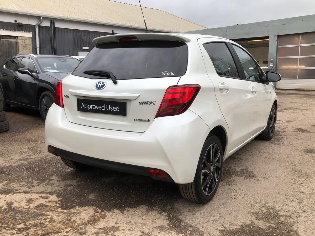 Used Toyota Yaris 2017 for sale - 77926818: Photo 13