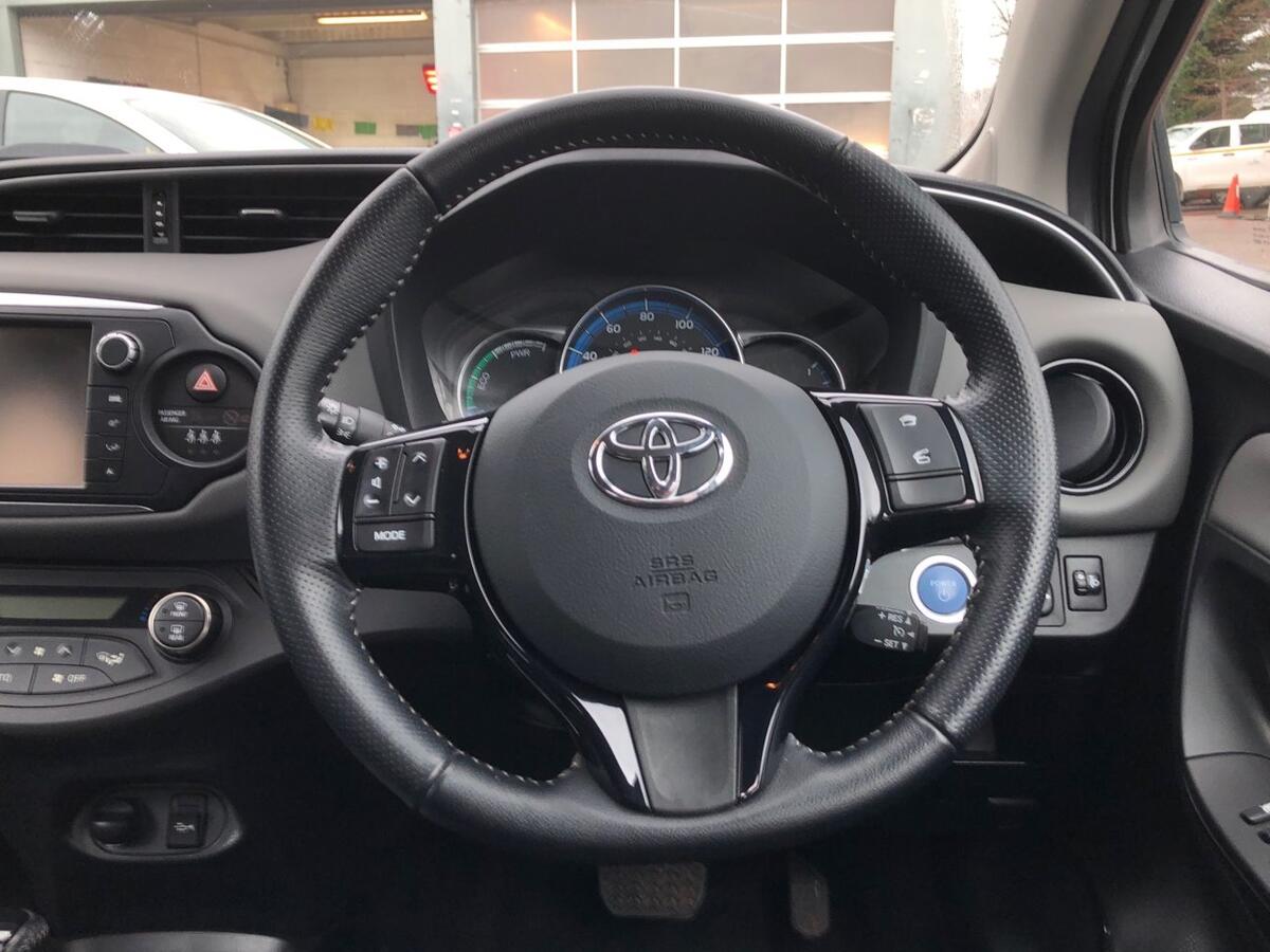Used Toyota Yaris 2017 for sale - 77926818: Photo 18