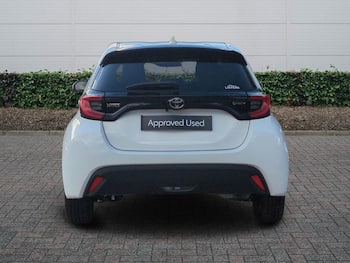 Used Toyota Yaris 2024 for sale - 79848218: Photo