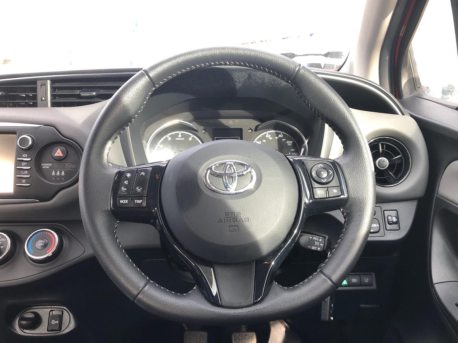 Used Toyota Yaris 2020 for sale - 77013379: Photo 11