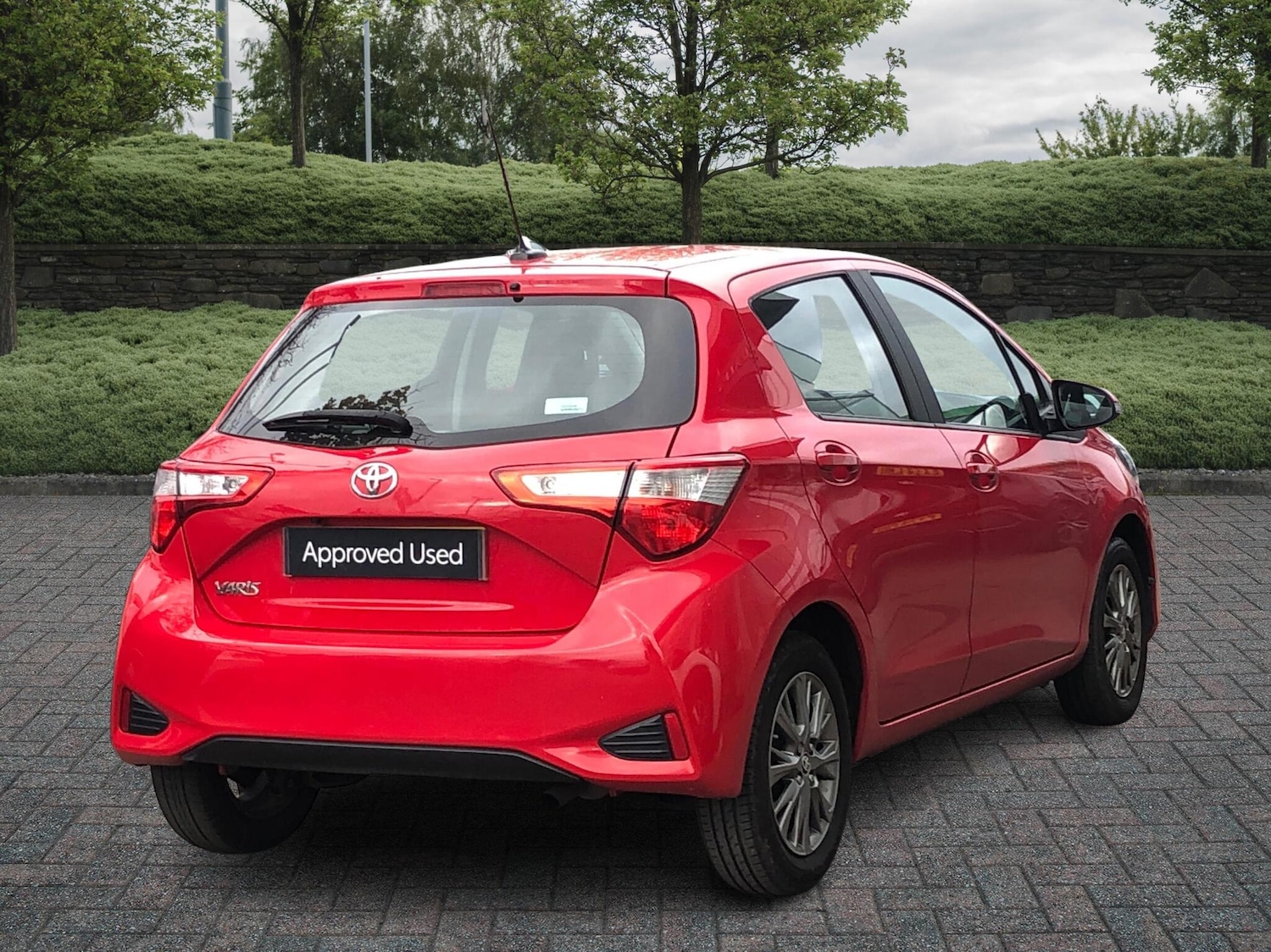 Used Toyota Yaris 2020 for sale - 77013379: Photo 2