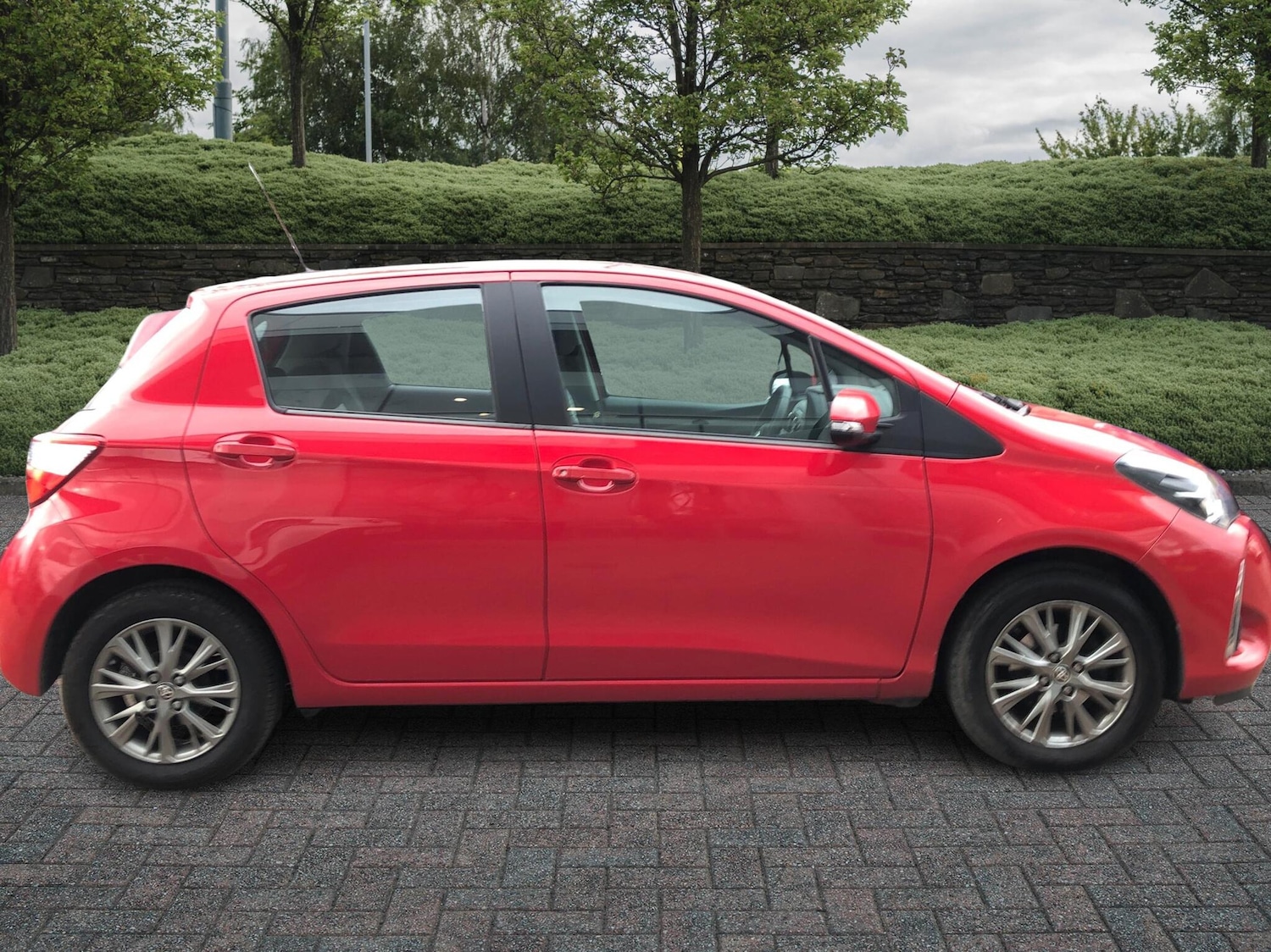 Used Toyota Yaris 2020 for sale - 77013379: Photo 6