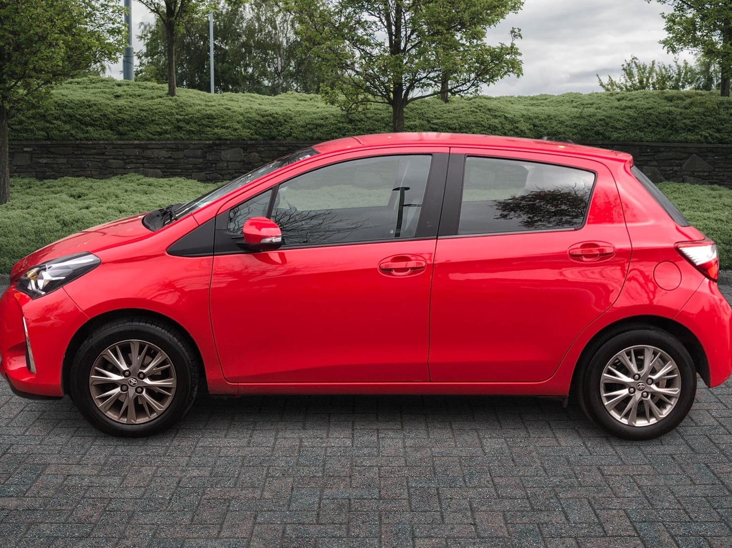 Used Toyota Yaris 2020 for sale - 77013379: Photo 7