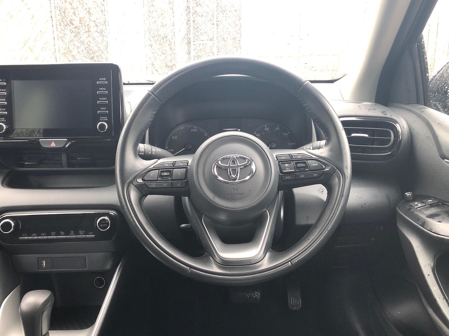 Used Toyota Yaris 2022 for sale - 76168404: Photo 10