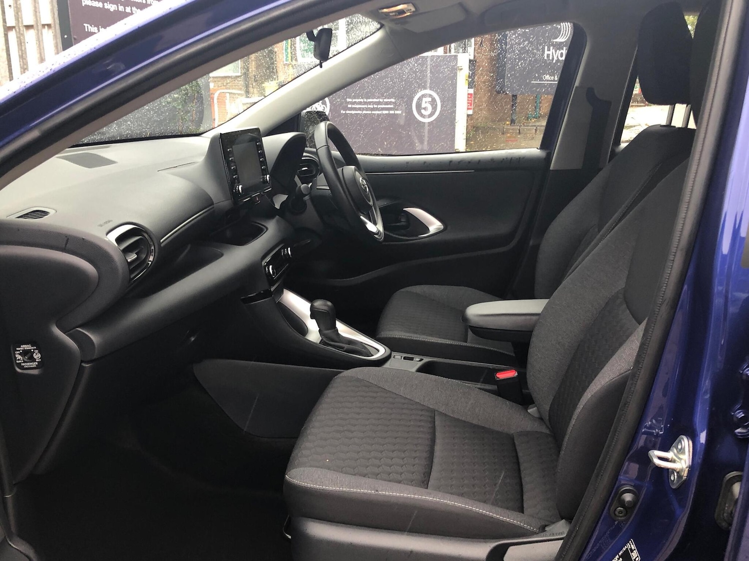 Used Toyota Yaris 2022 for sale - 76168404: Photo 12