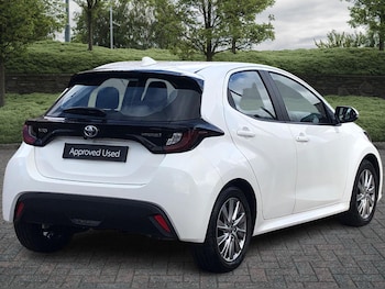 Used Toyota Yaris 2023 for sale - 75783359: Photo