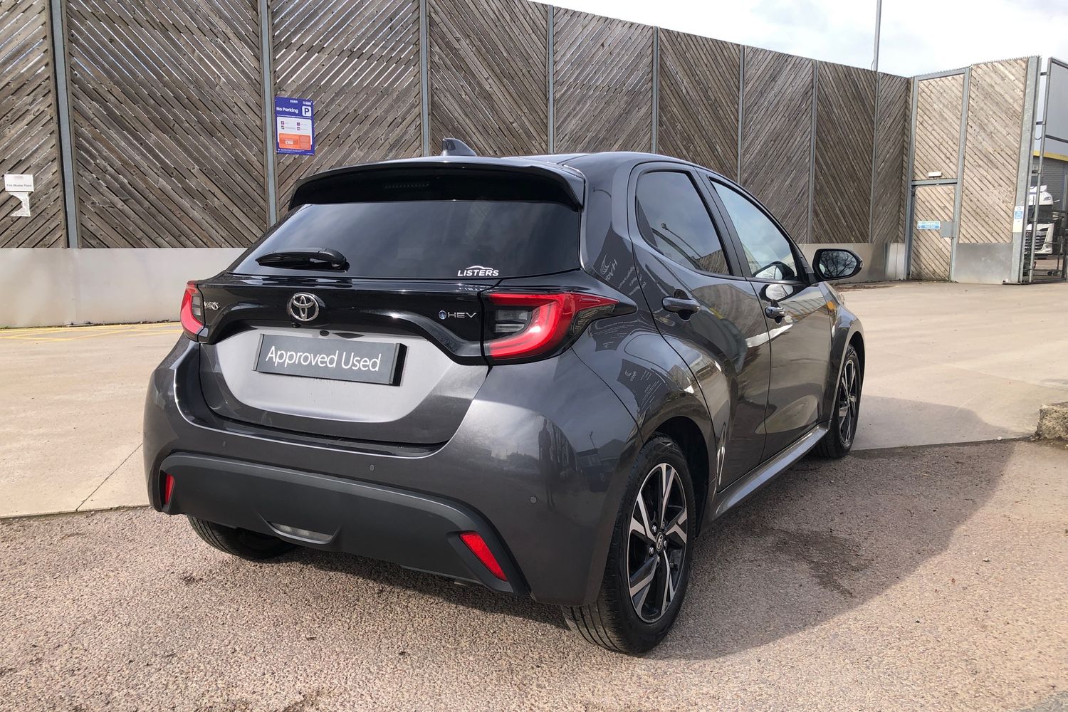 Used Toyota Yaris 2024 for sale - 77884848: Photo 14