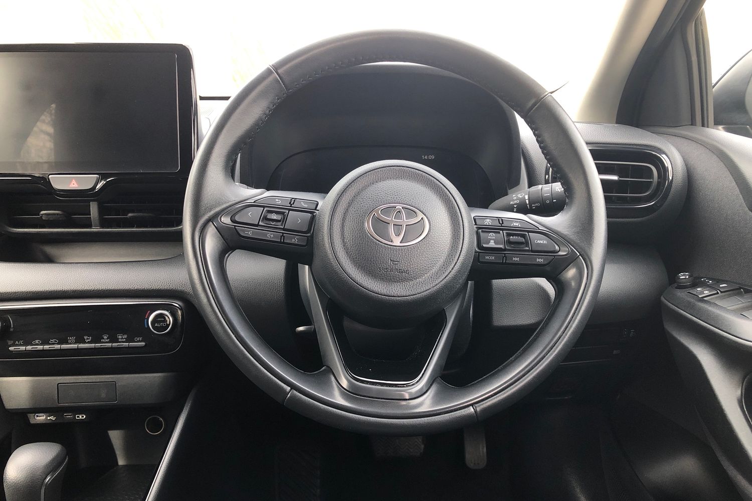 Used Toyota Yaris 2024 for sale - 77884848: Photo 18