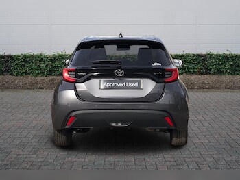 Used Toyota Yaris 2024 for sale - 77884848: Photo