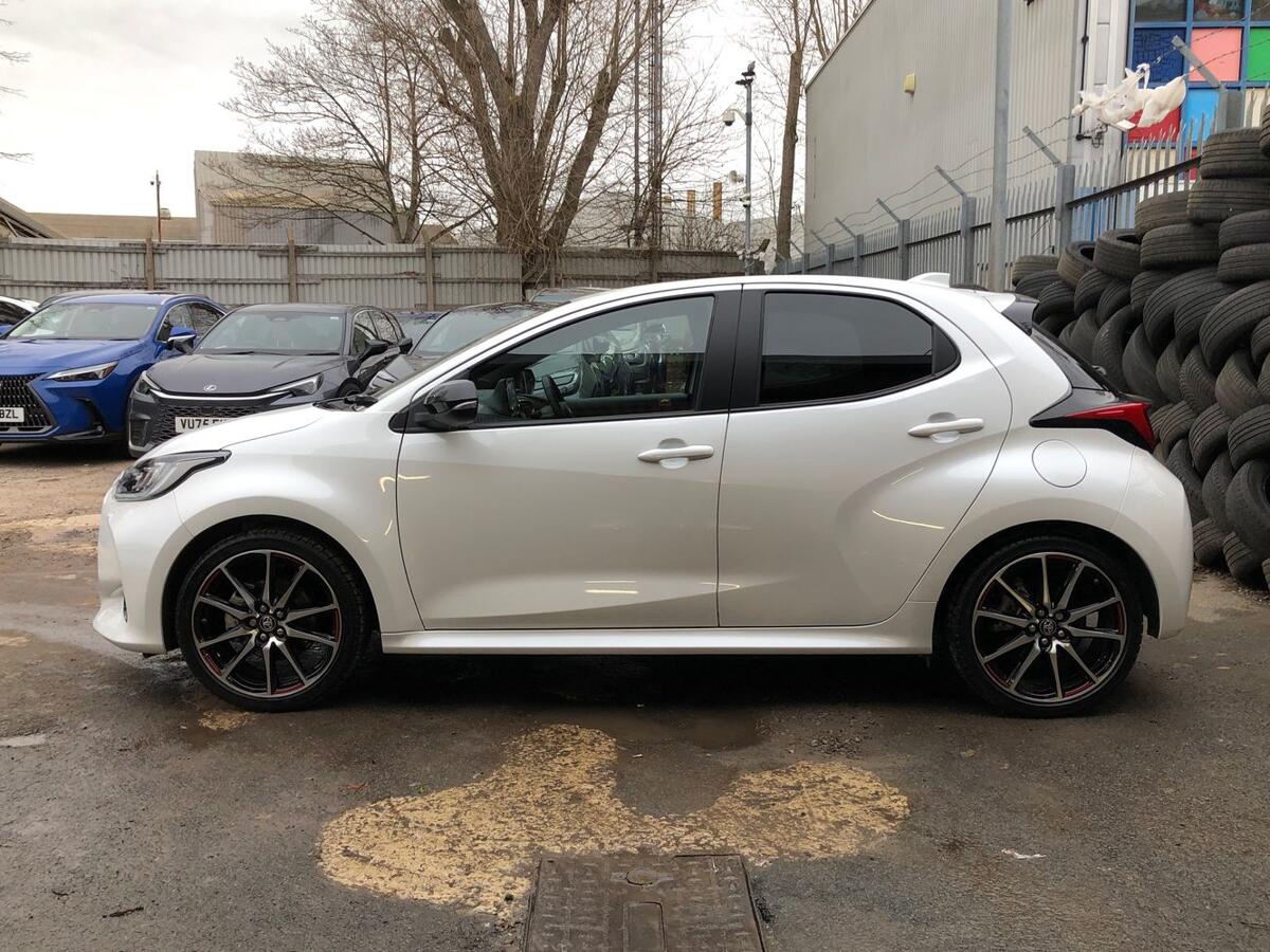 Used Toyota Yaris 2023 for sale - 77627105: Photo 7