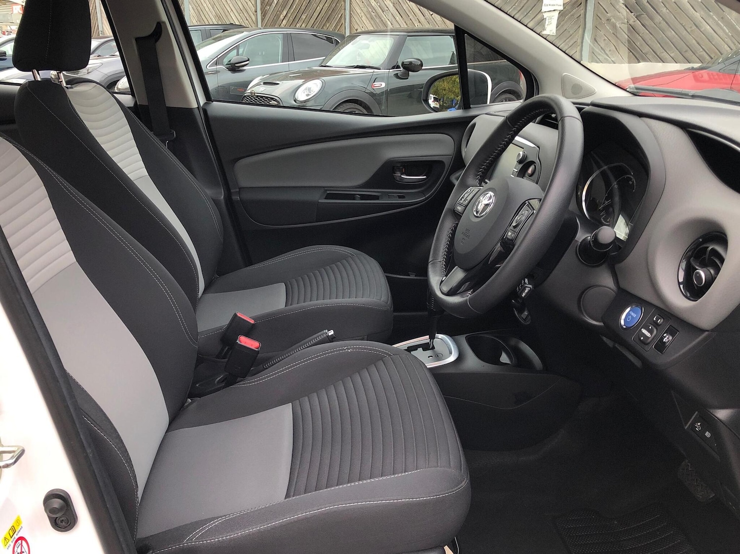 Used Toyota Yaris 2019 for sale - 76551806: Photo 16