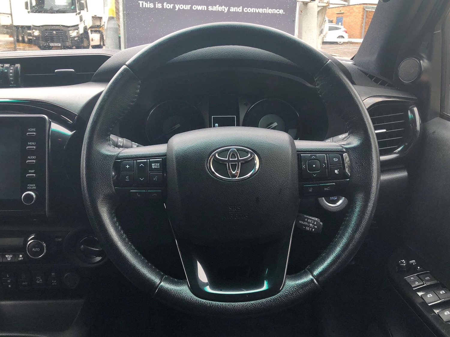 Used Toyota Hilux 2021 for sale - 76043967: Photo 10