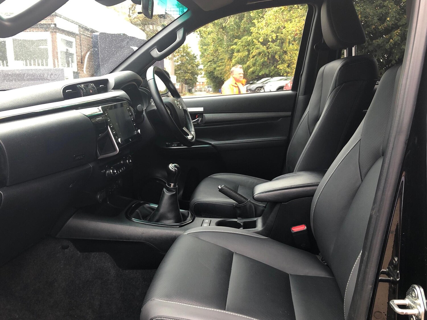 Used Toyota Hilux 2021 for sale - 76043967: Photo 12