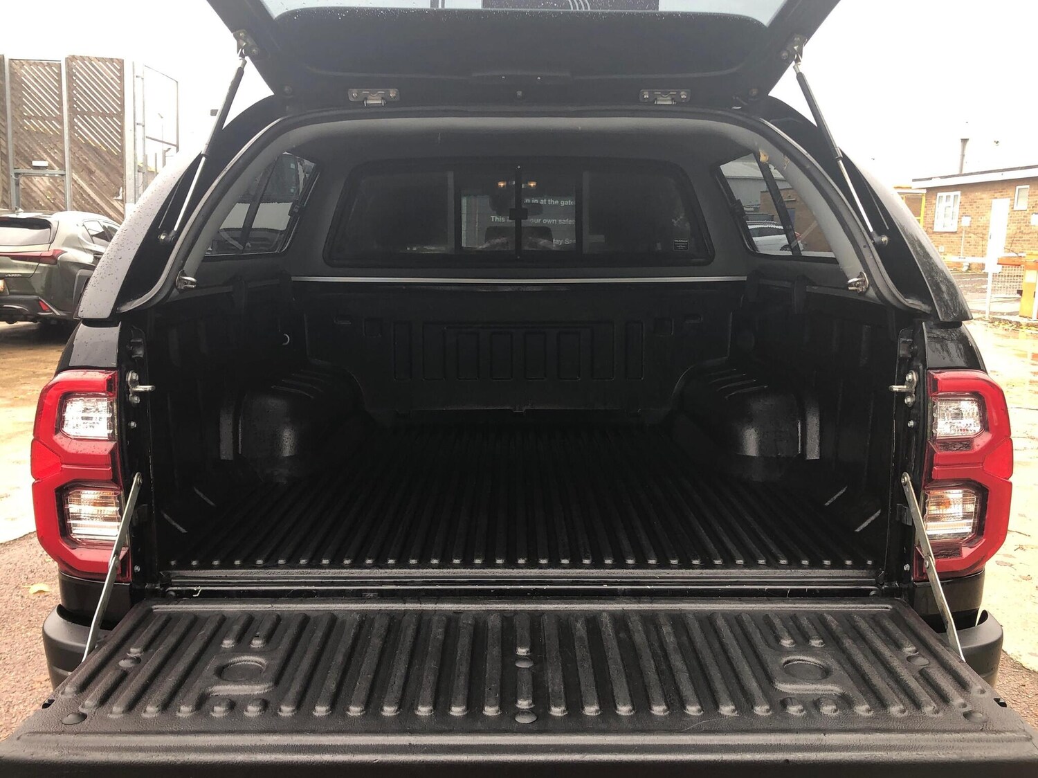 Used Toyota Hilux 2021 for sale - 76043967: Photo 16