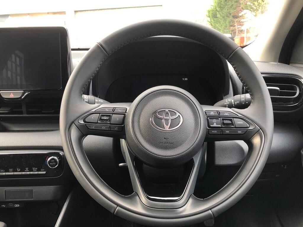 Used Toyota Yaris 2025 for sale - 77145325: Photo 9