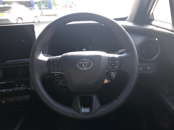 Used Toyota C-HR 2024 for sale - 75659590: Photo 11