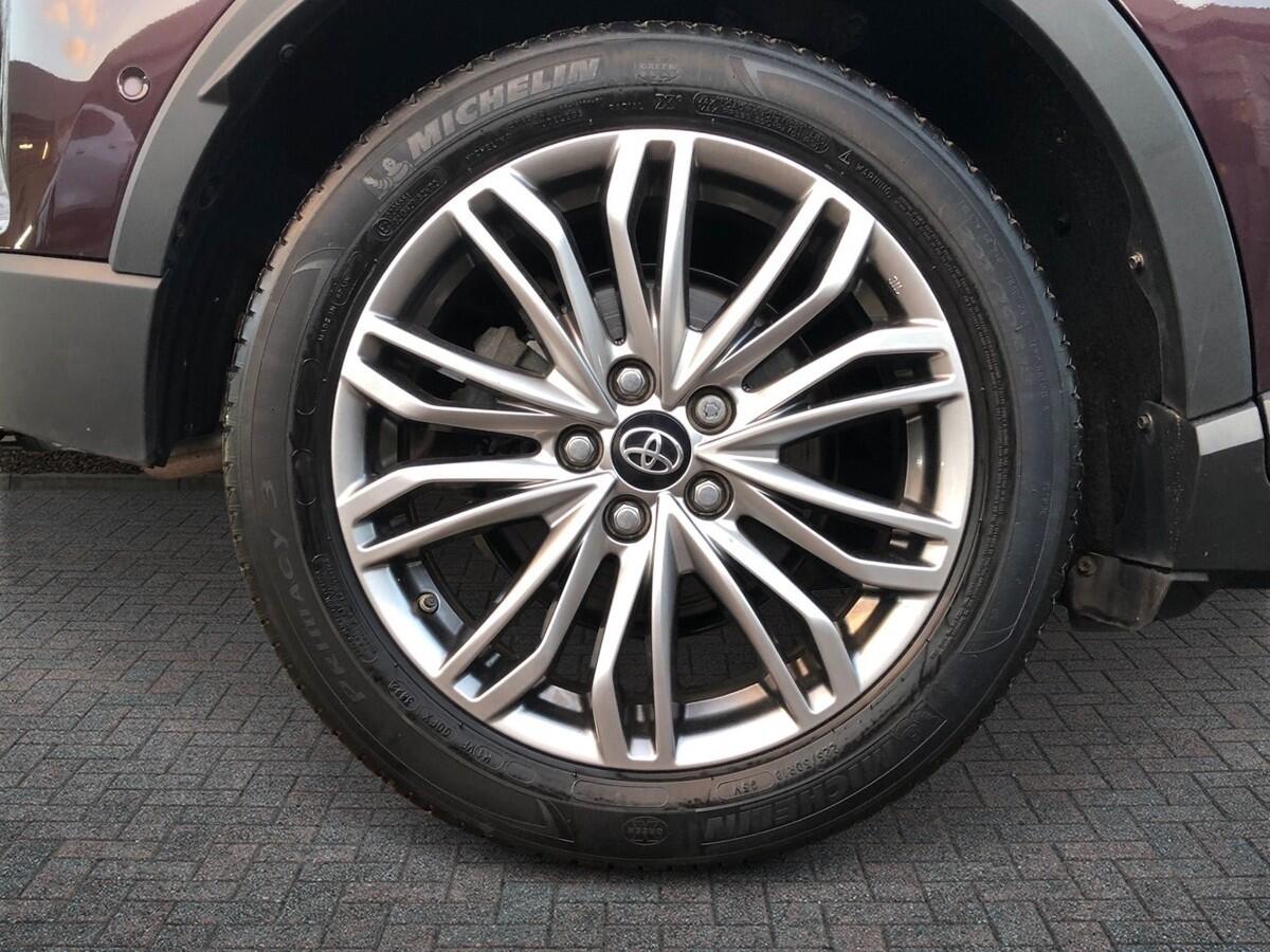 Used Toyota C-HR 2023 for sale - 76937258: Photo 17