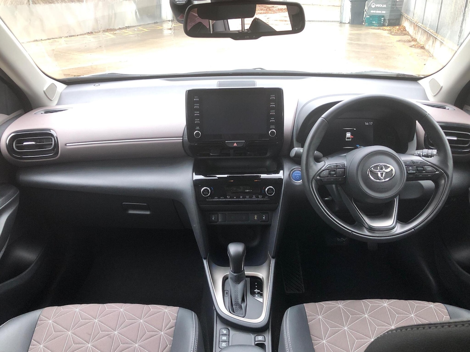 Used Toyota Yaris 2024 for sale - 76003207: Photo 10