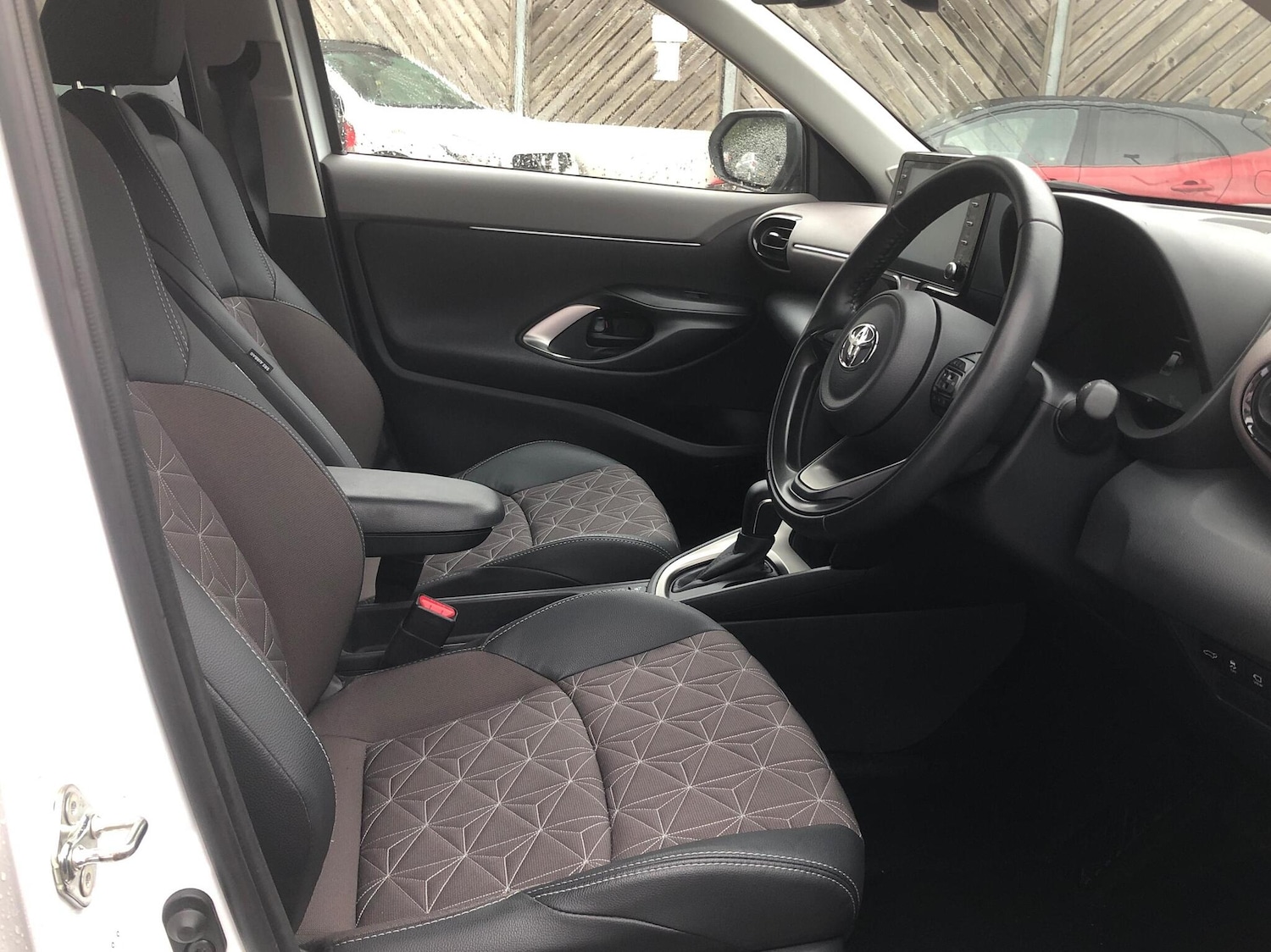 Used Toyota Yaris 2024 for sale - 76003207: Photo 16