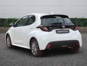 Used Toyota Yaris 2023 for sale - 79633296: Photo