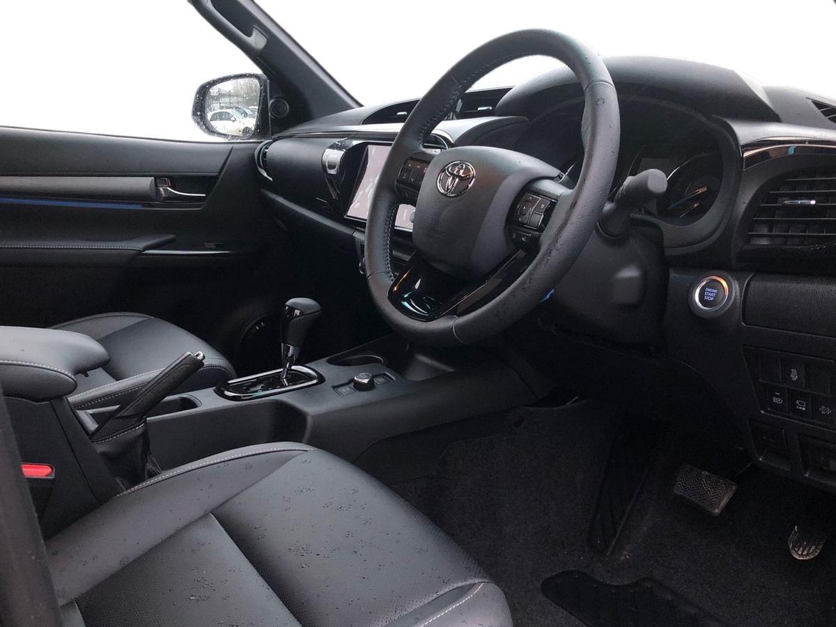 Used Toyota Hilux 2025 for sale - 76937219: Photo 12