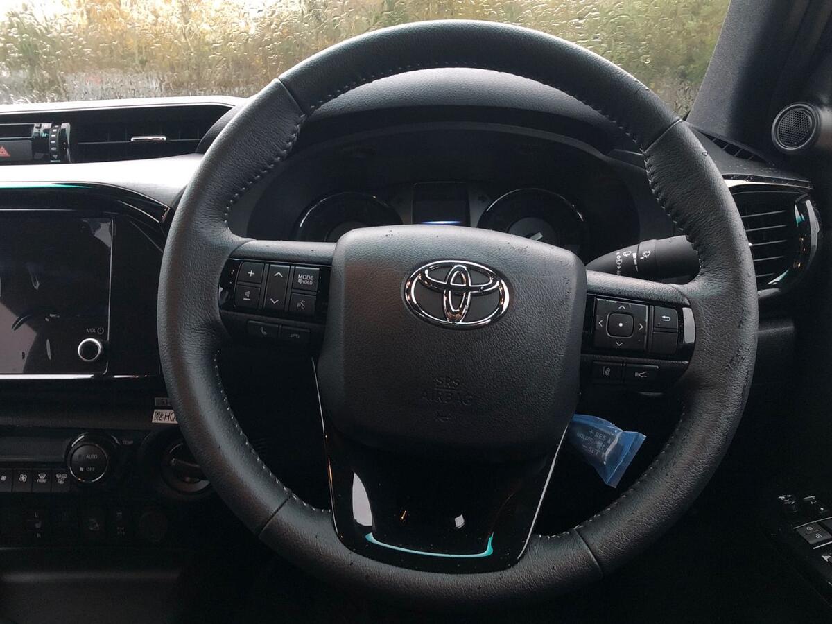 Used Toyota Hilux 2025 for sale - 76937219: Photo 13