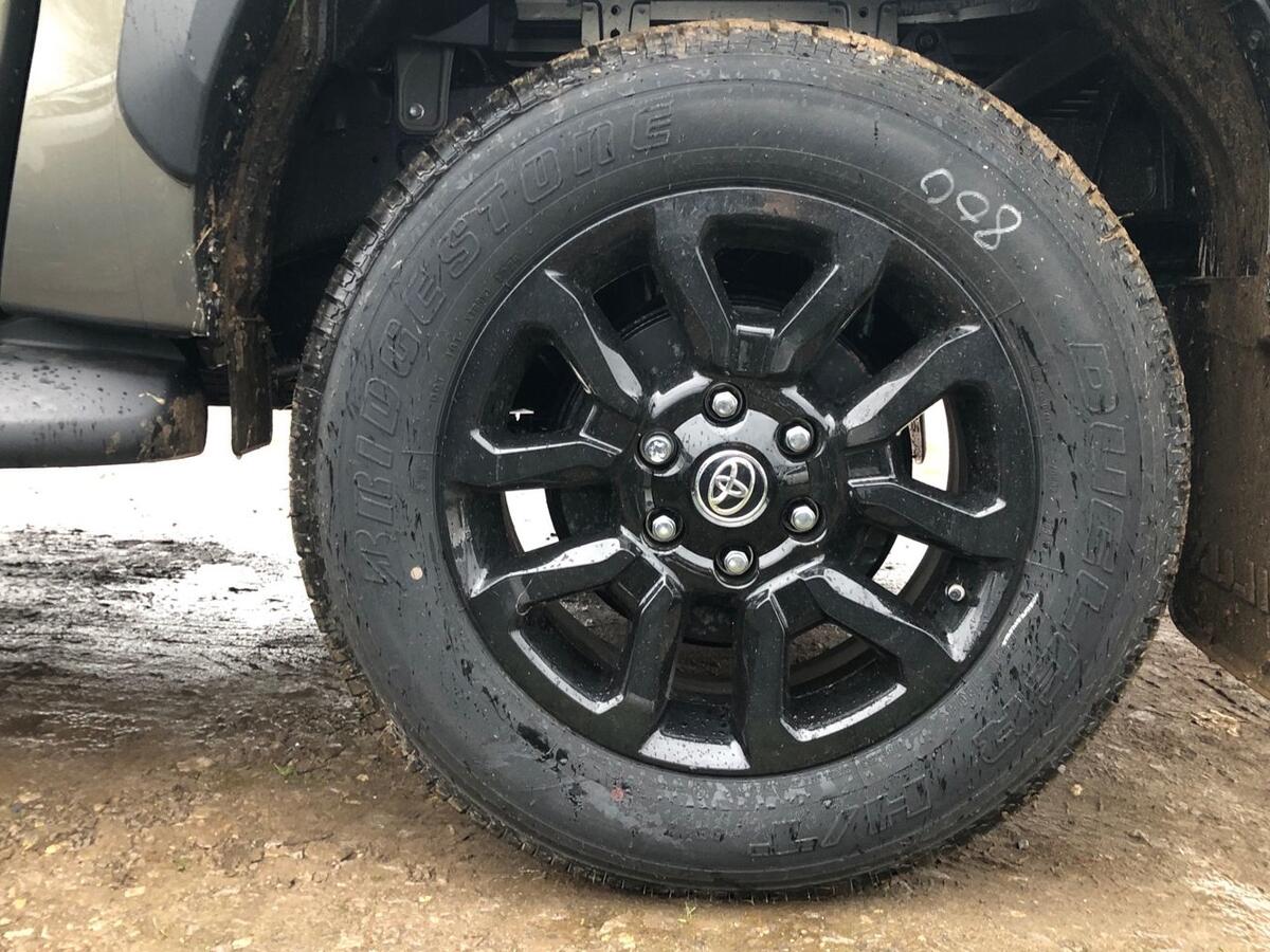 Used Toyota Hilux 2025 for sale - 76937219: Photo 15