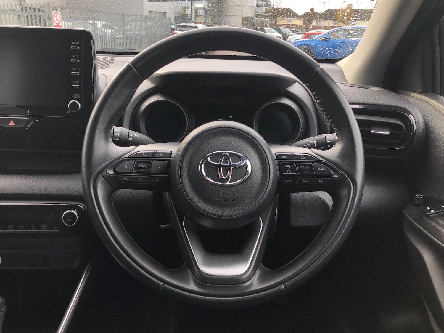 Used Toyota Yaris 2022 for sale - 76551838: Photo 8