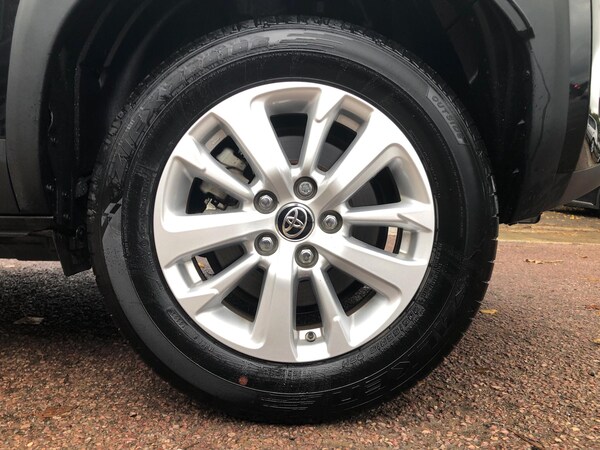 Used Toyota Yaris 2023 for sale - 76154342: Photo 22