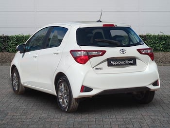 Used Toyota Yaris 2017 for sale - 79875787: Photo