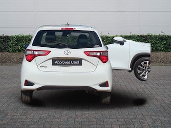 Used Toyota Yaris 2017 for sale - 79875787: Photo