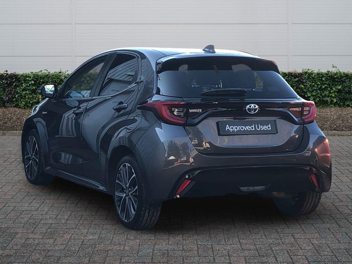 Used Toyota Yaris 2020 for sale - 77941564: Photo 2