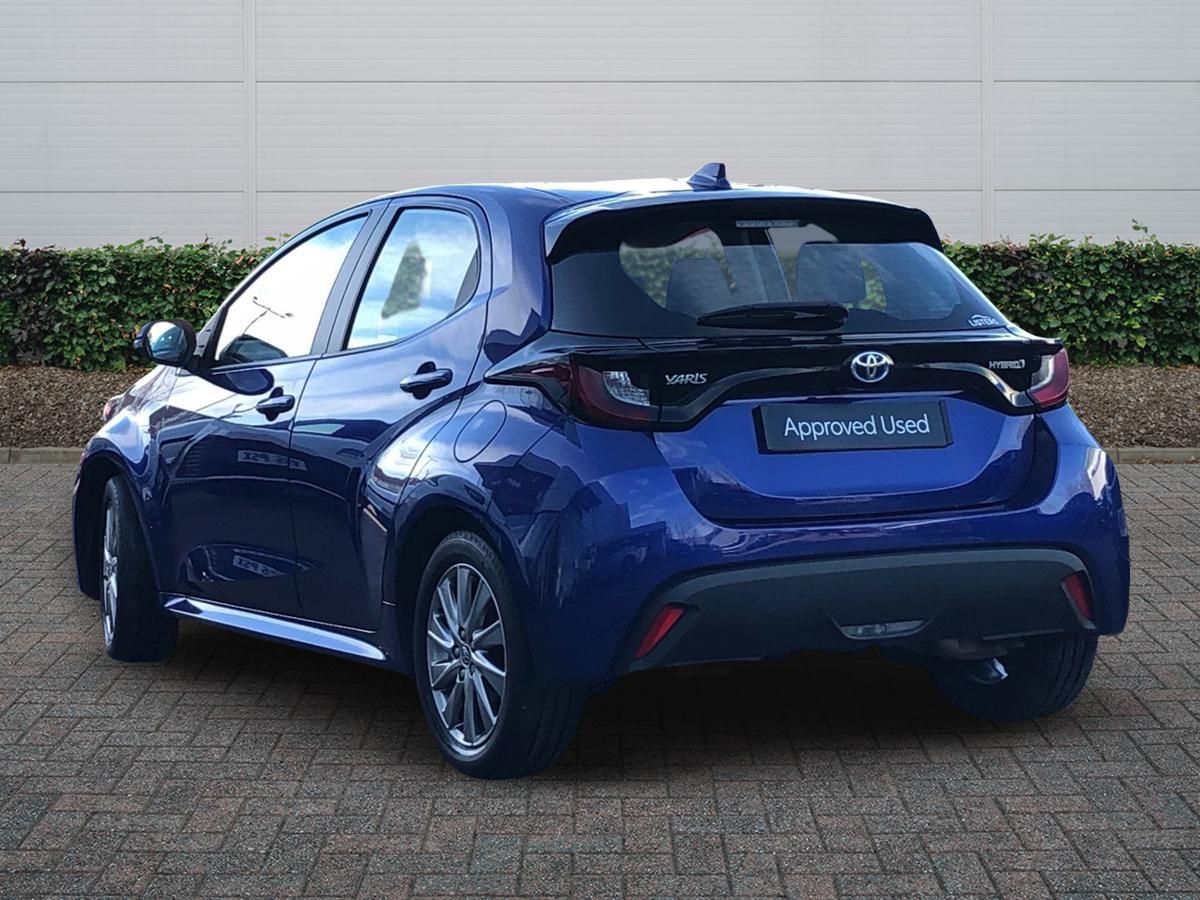 Used Toyota Yaris 2022 for sale - 77926906: Photo 2