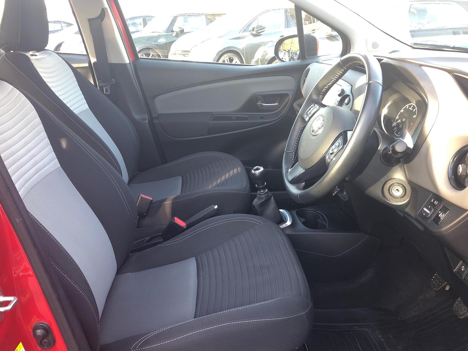 Used Toyota Yaris 2017 for sale - 76486603: Photo 11