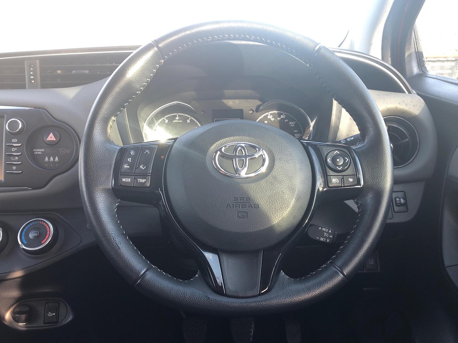 Used Toyota Yaris 2017 for sale - 76486603: Photo 8