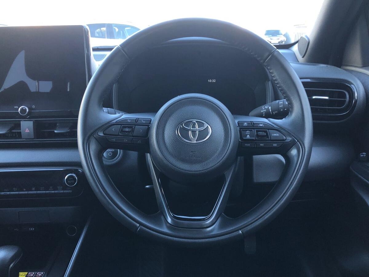 Used Toyota Yaris 2024 for sale - 76800603: Photo 13
