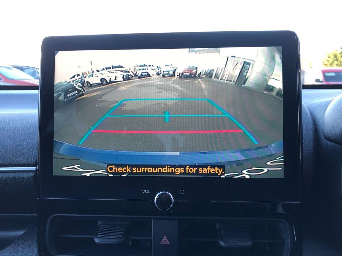 Used Toyota Yaris 2024 for sale - 76800603: Photo 17