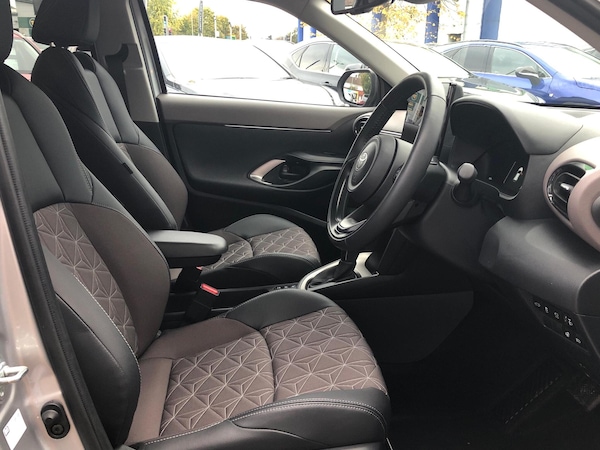 Used Toyota Yaris Cross 2024 for sale - 76271537: Photo 13