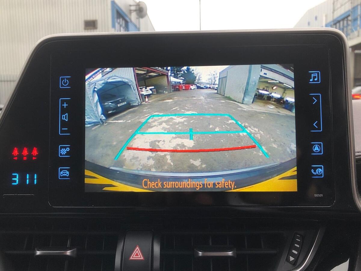 Used Toyota C-HR 2017 for sale - 77388525: Photo 14