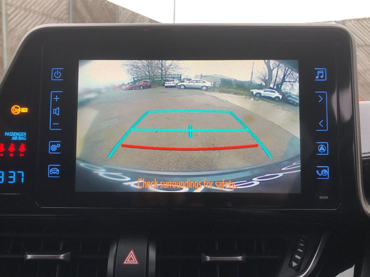 Used Toyota C-HR 2018 for sale - 77560475: Photo 13